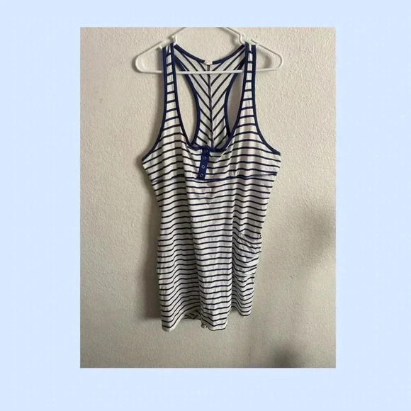 💥Xhilaration Stripped Cover-Up XL - Picture 1 of 5